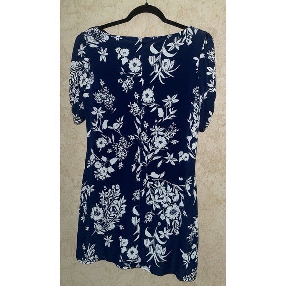 Jessica Howard  Navy & White Floral Dress(Pit to pit 20” Length 36”) - Picture 6 of 8